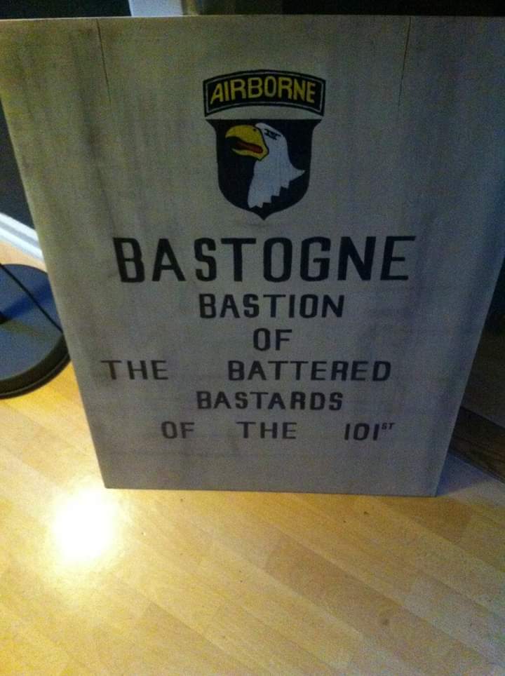 Einheitsschild 101st AB Div Bastogne